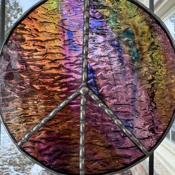 Stained Glass Peace Sign - Picture 3 of 5